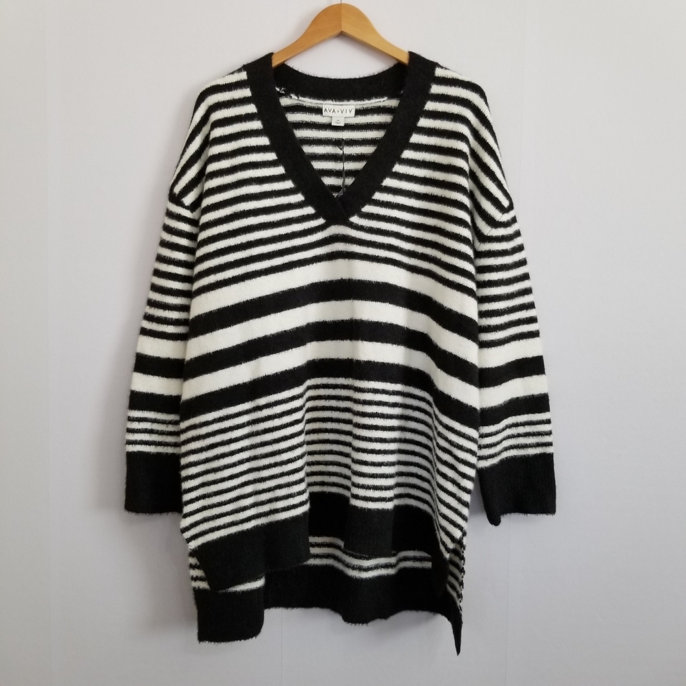 NWT Ava & Viv Black White Stripe Soft Fuzzy Sweater Size 2X